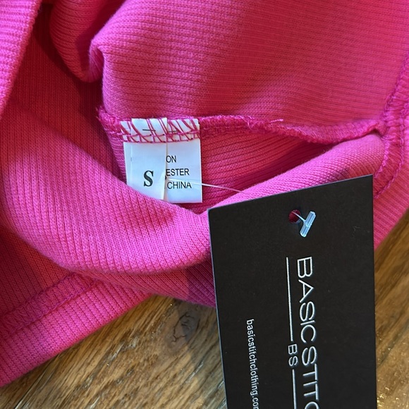 Pink turtleneck size small new with tags. - Picture 6 of 6